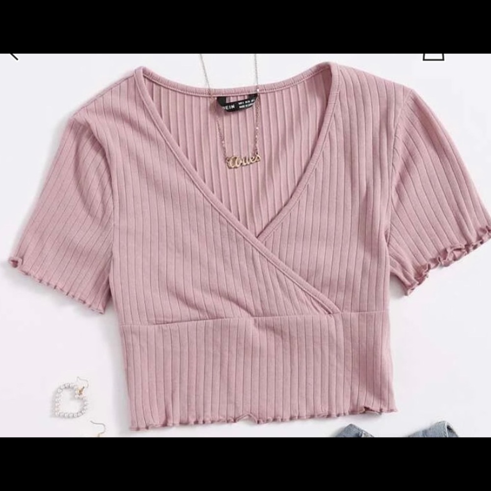 Light pick short sleeve crop top from SHEIN.